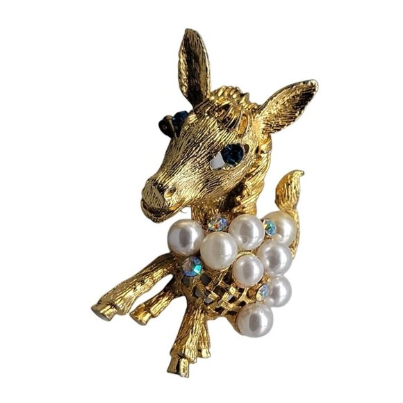 Donkey Brooch Faux Pearl & Aurora Borealis Rhinestone Gold Tone Setting - Picture 7 of 9